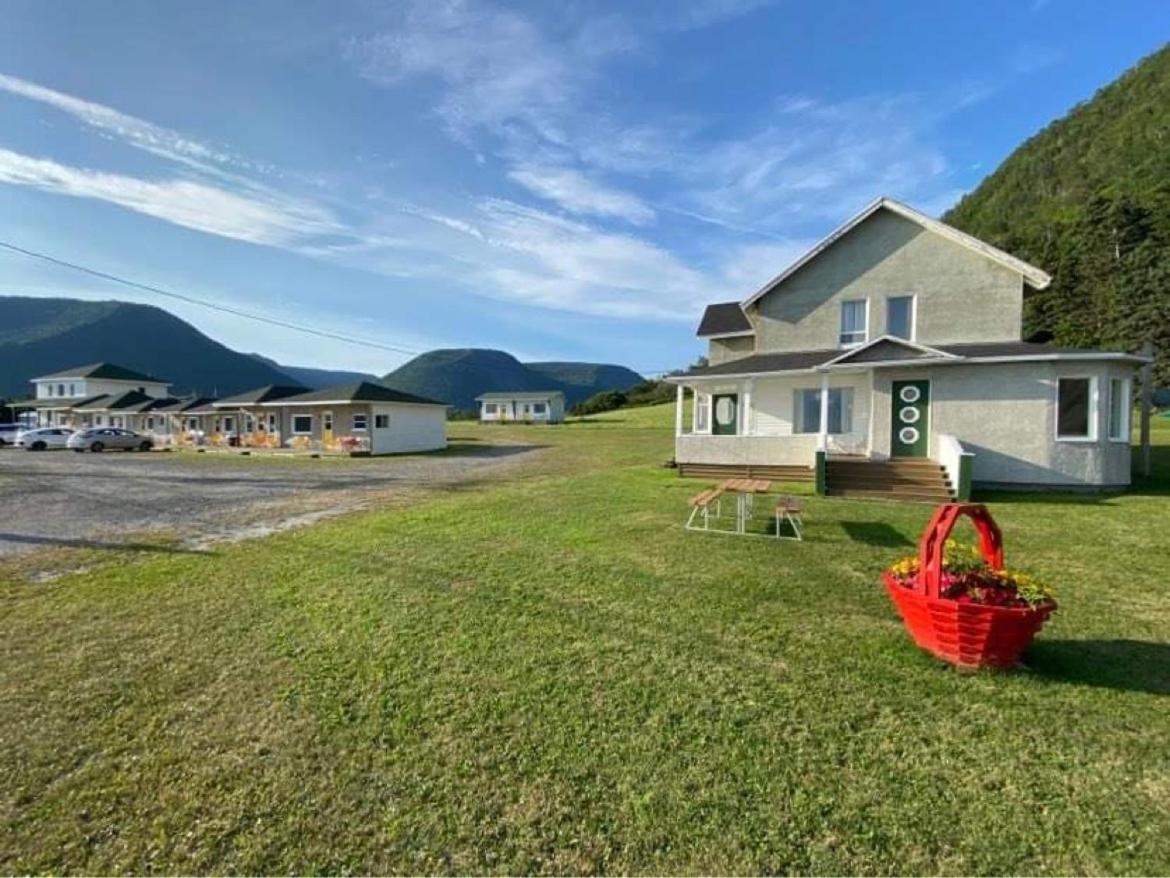 Chalets Bernatchez Мон Сен Пиер Екстериор снимка